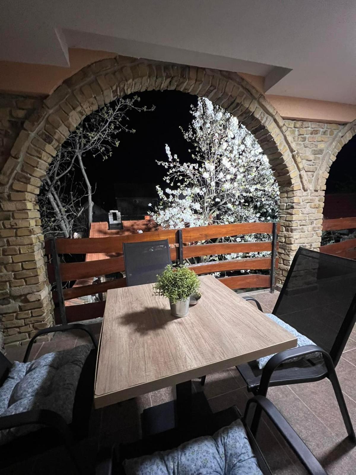 Guest House Lila Sombor Exterior photo