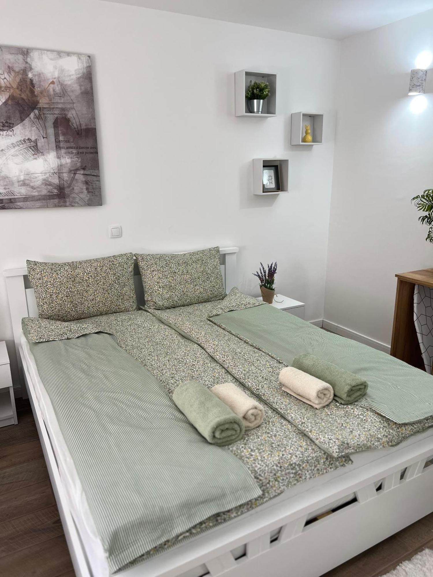 Guest House Lila Sombor Exterior photo