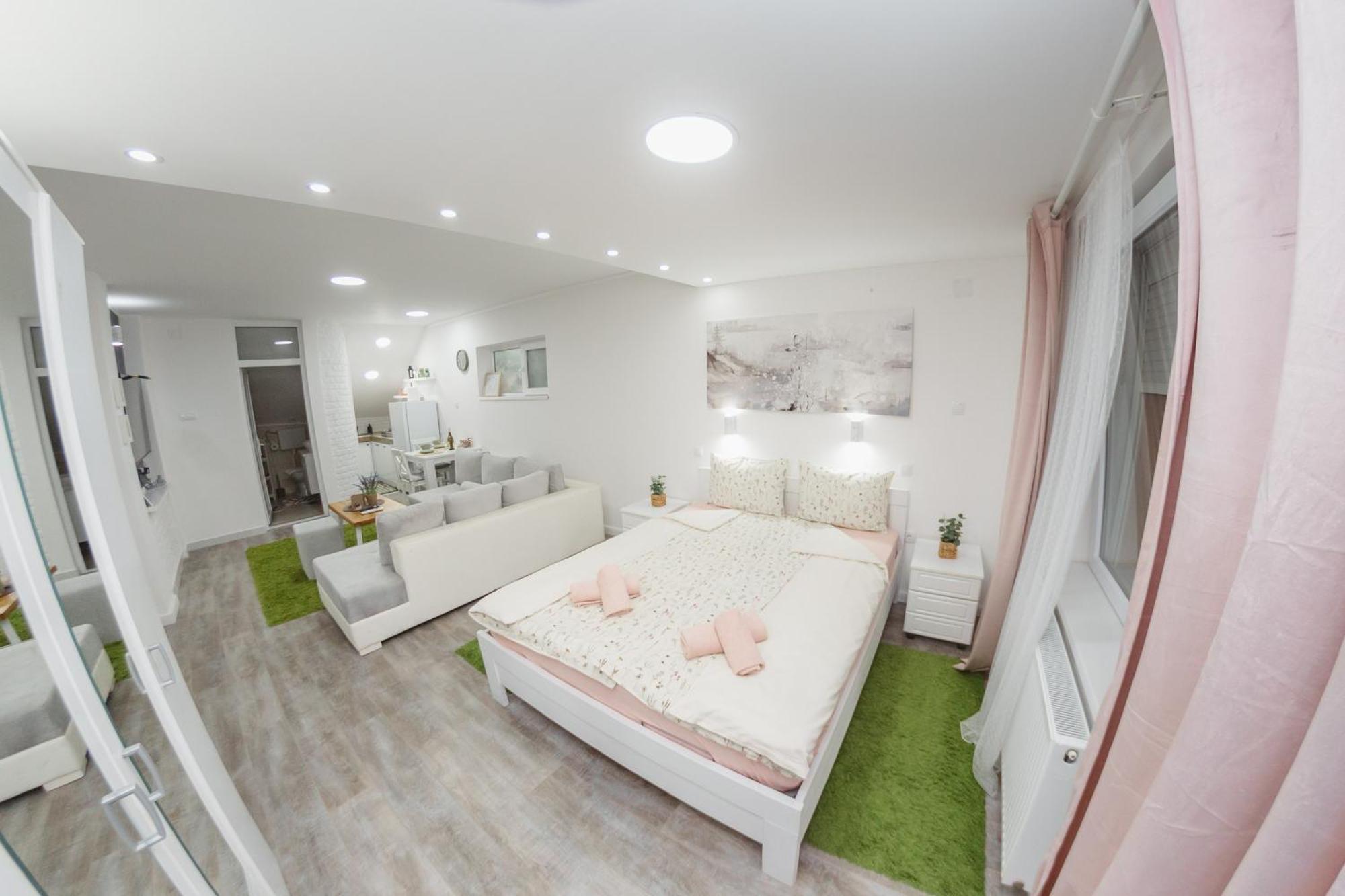 Guest House Lila Sombor Exterior photo