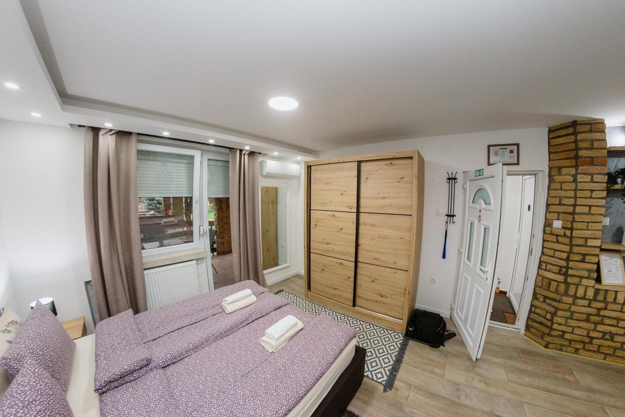 Guest House Lila Sombor Exterior photo