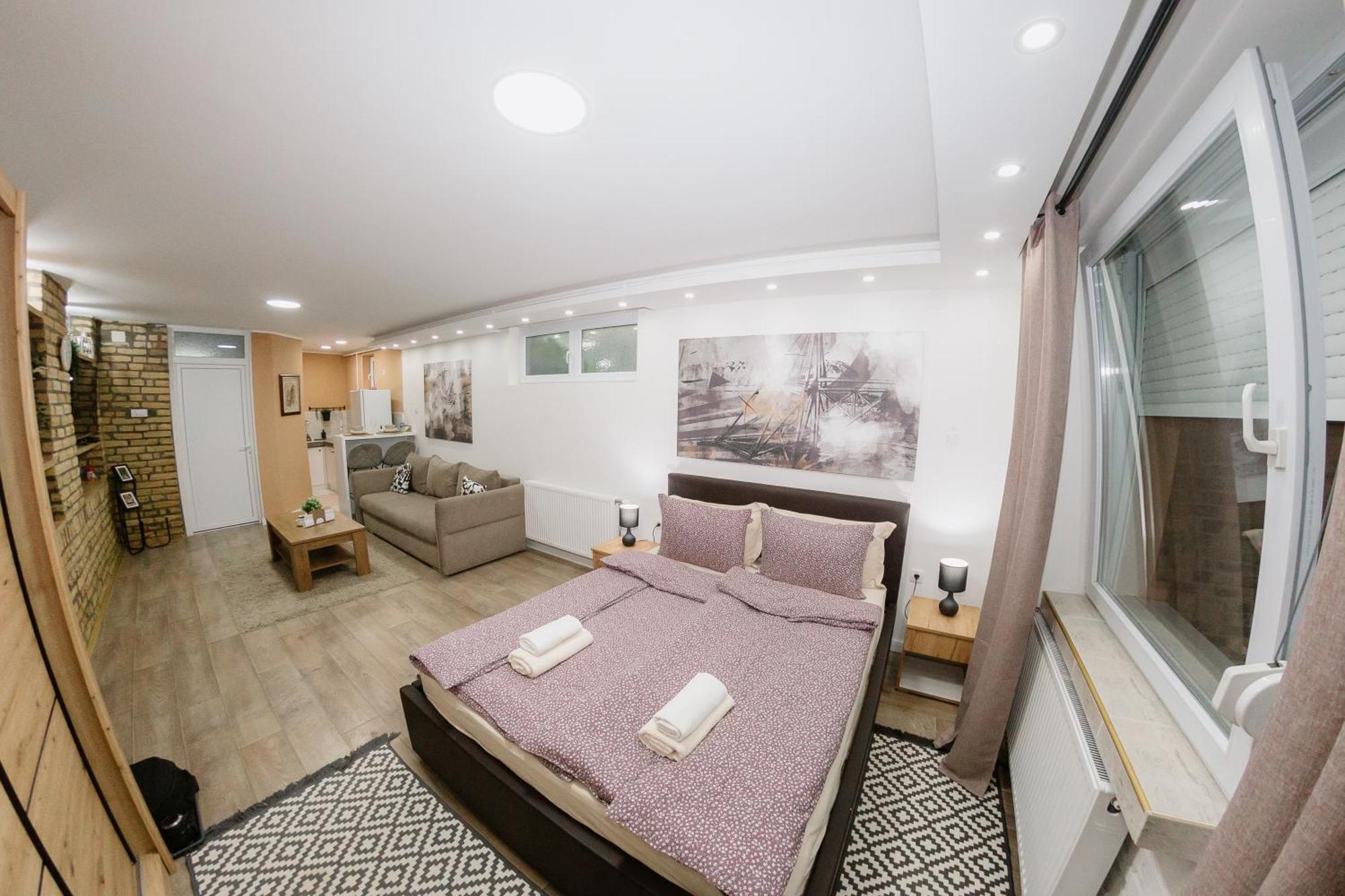 Guest House Lila Sombor Exterior photo